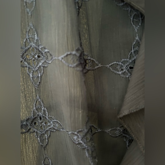 NWOT Heart Soul Navy Blue Sleeveless Button Up Ruffled Tie Top. Size Medium - Picture 4 of 10